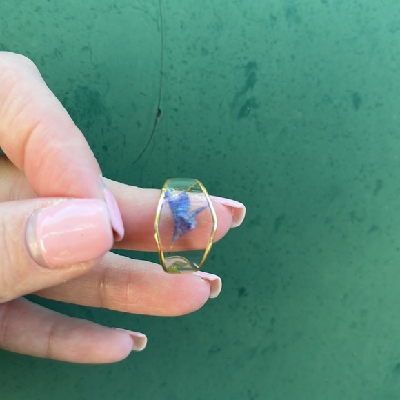 Handmade Real Pressed Dried Flower Botanical Resin Hoops - Picture 15 of 17